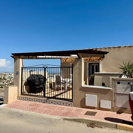 公寓 Charasteristic House With Stunning Views