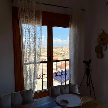 Charasteristic House With Stunning Views 公寓 *