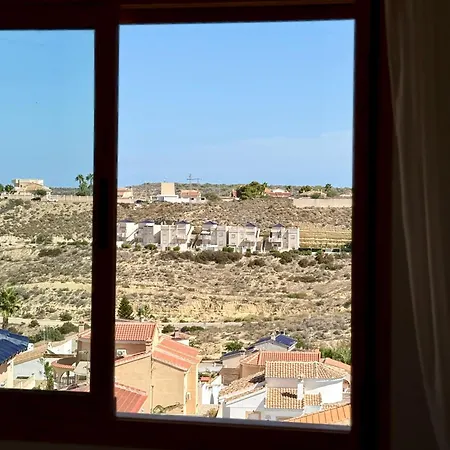 Charasteristic House With Stunning Views * 克萨达城